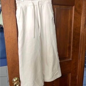 Lululemon Athletica Cream Cropped Pants